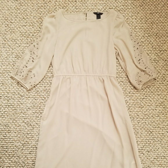 H&M Dresses & Skirts - Taupe HM dress with tie